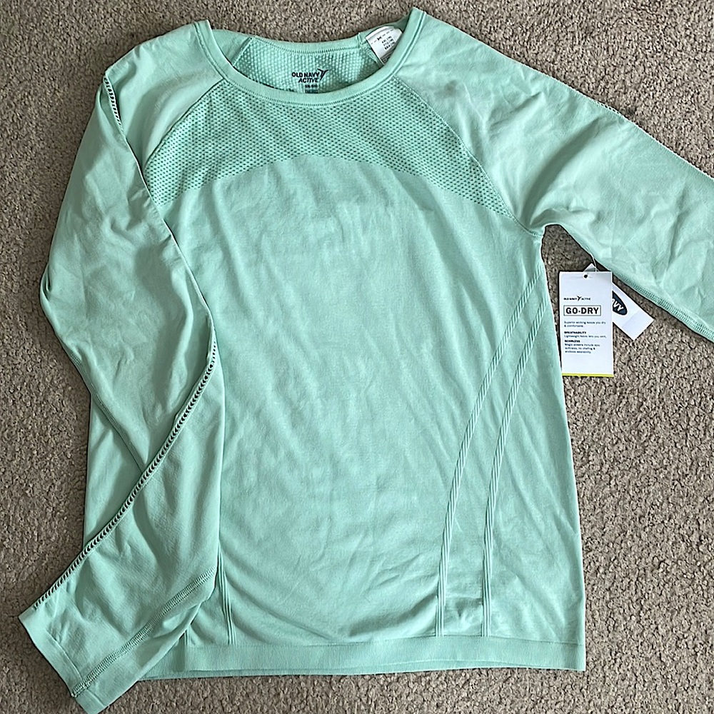Old Navy Active Girl’s long sleeve shirt